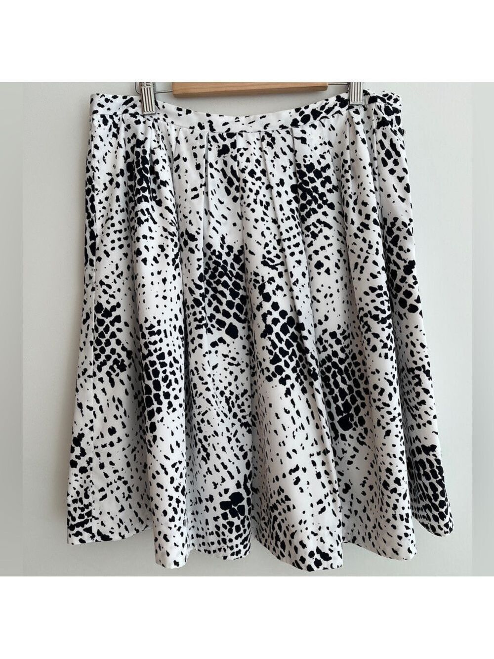 PINK TARTAN Skirt Abstract Black & White Pleated Flared A Line Party Event Chic